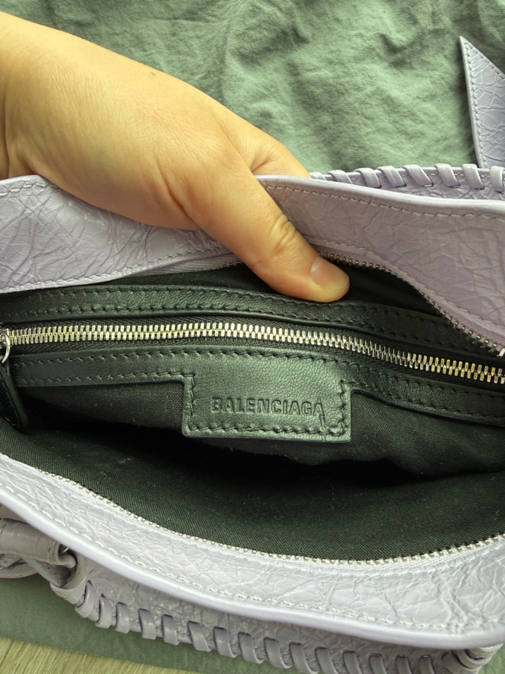 Balenciaga LE CITY Bag Small in light purple - Picture 4 of 7